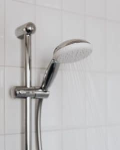 Rénover sa salle de bain sans casser le carrelage
